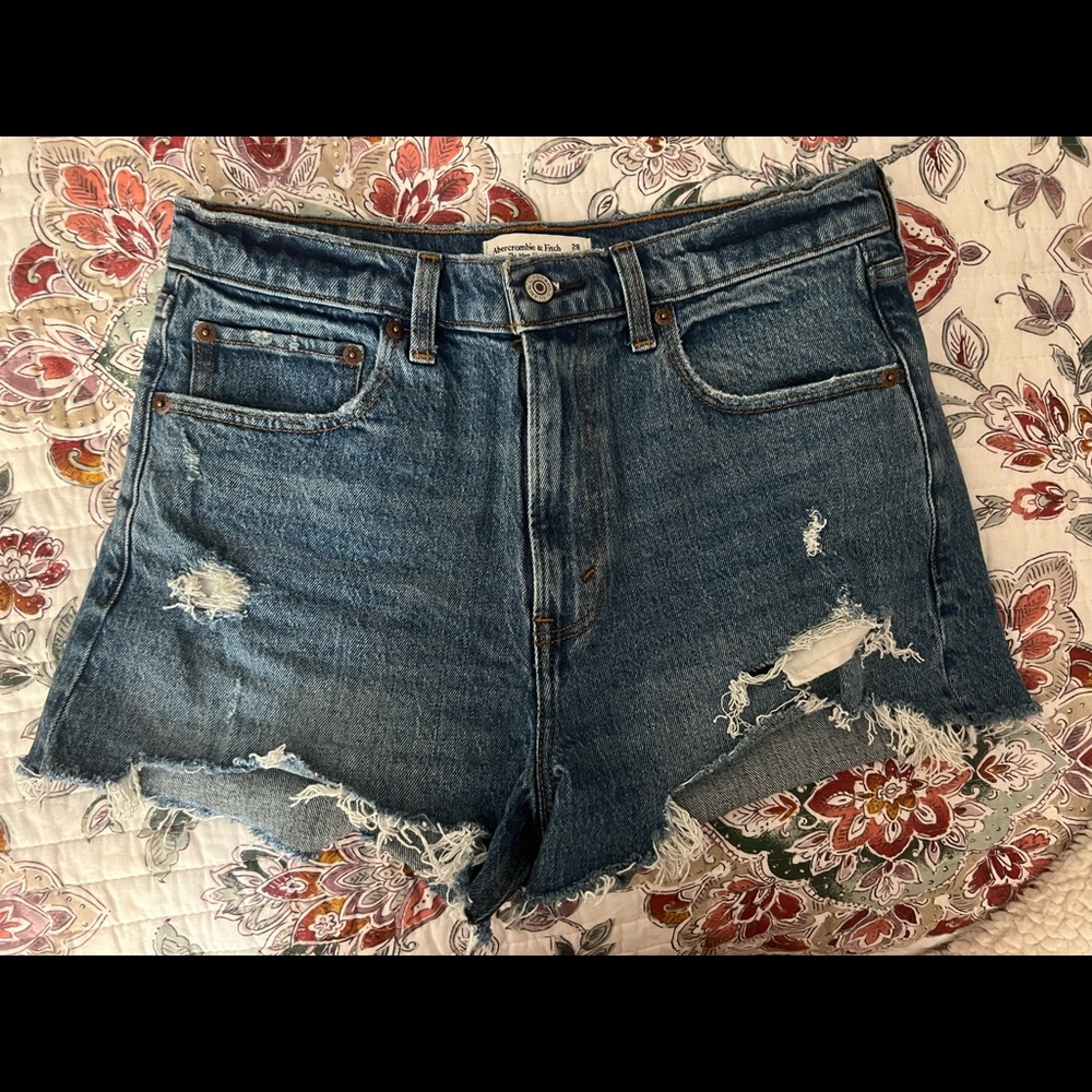 High rise Abercrombie shorts